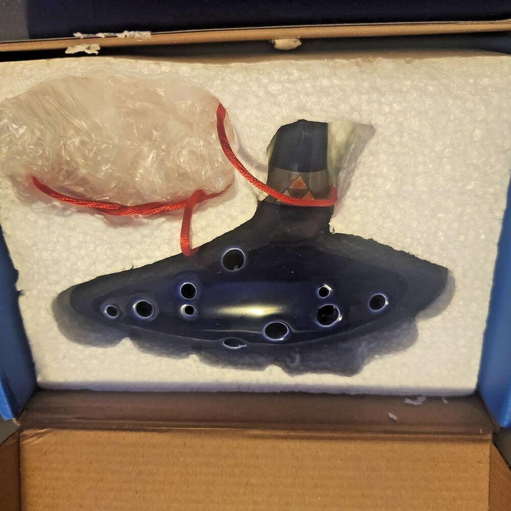 Legend of Zelda Ocarina of Time Triforce Ocarina NIB Cosplay